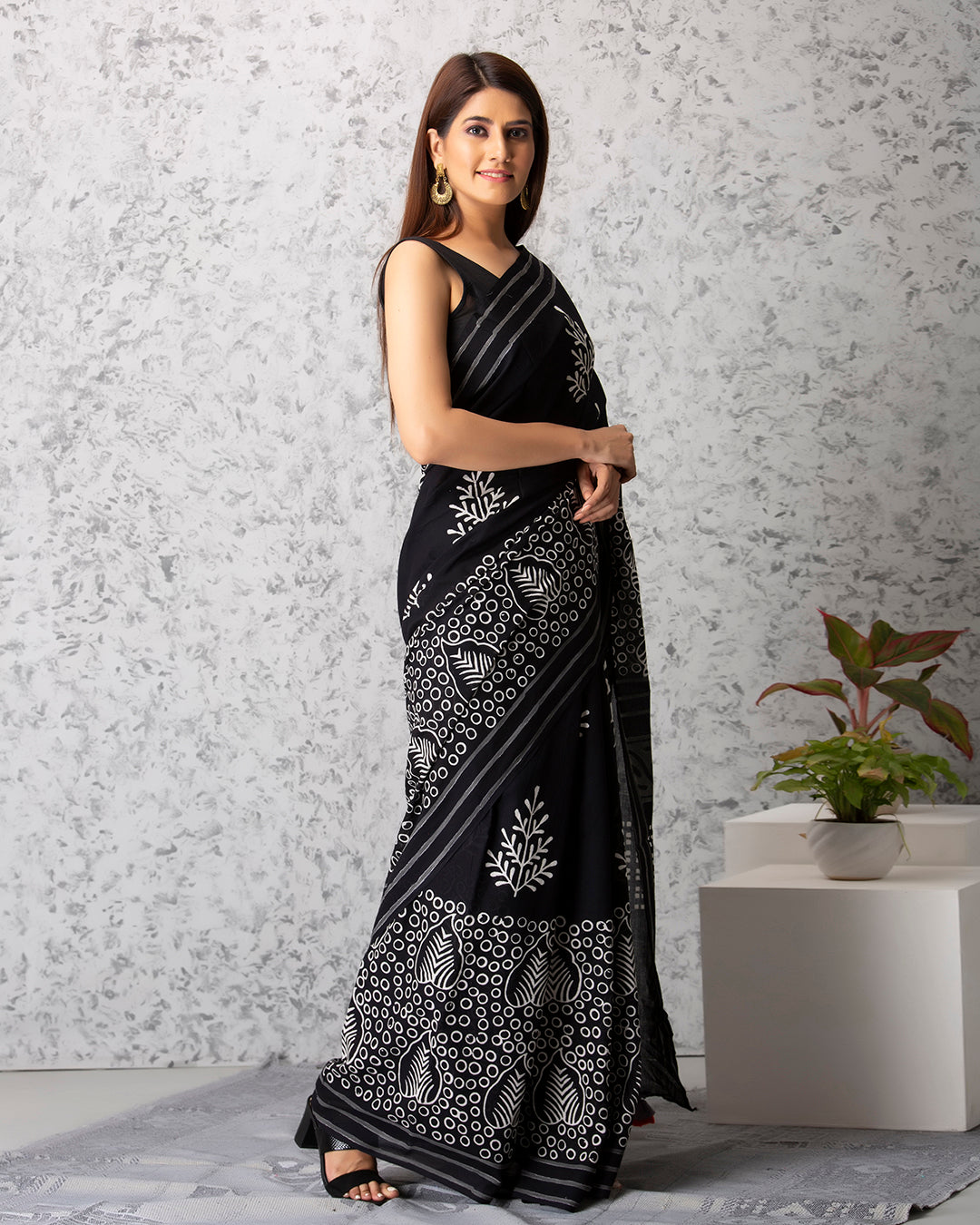Leafy Handblock Print Black Mulmul Saree