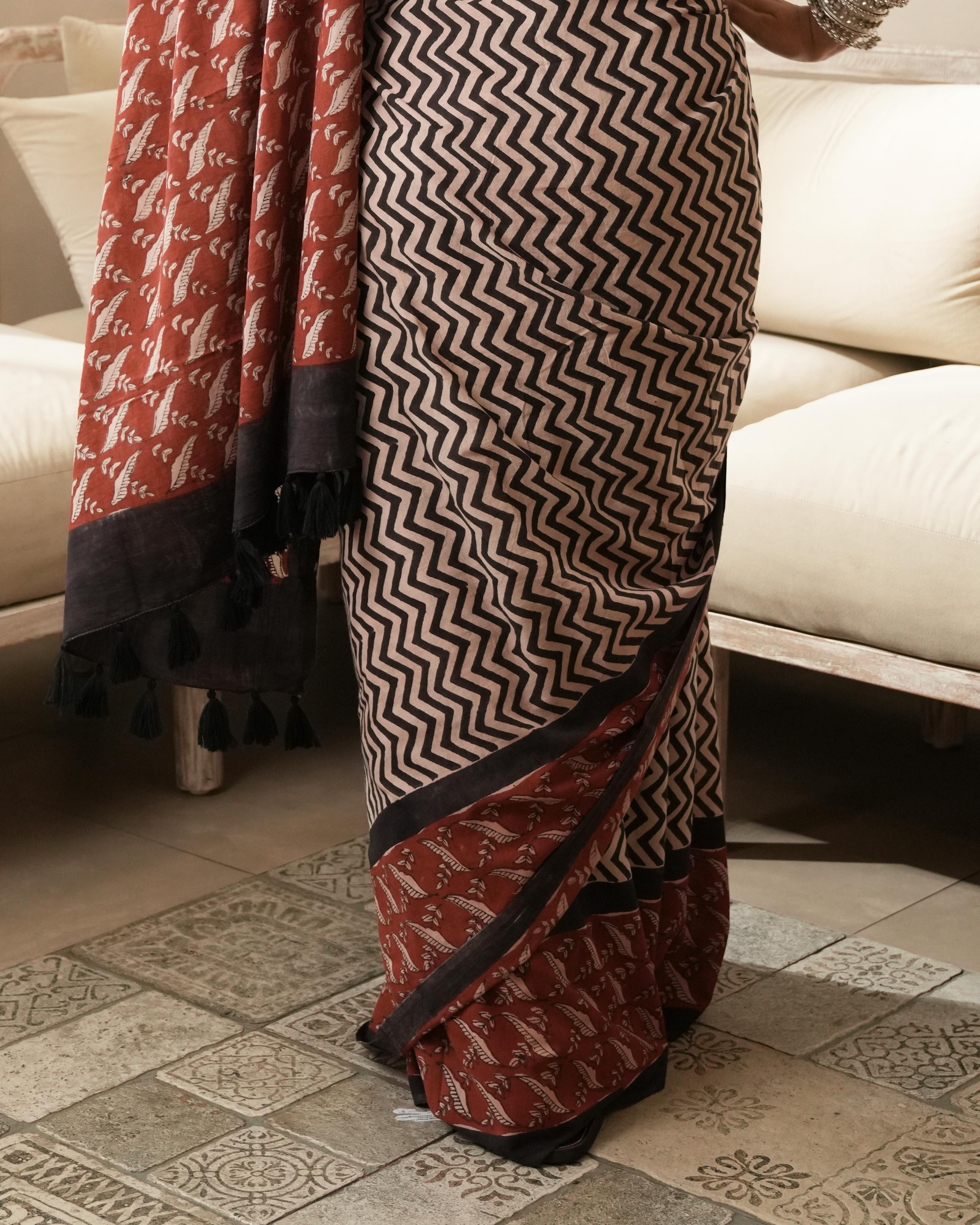 Black Zigzag Bagru Print Mulmul Saree