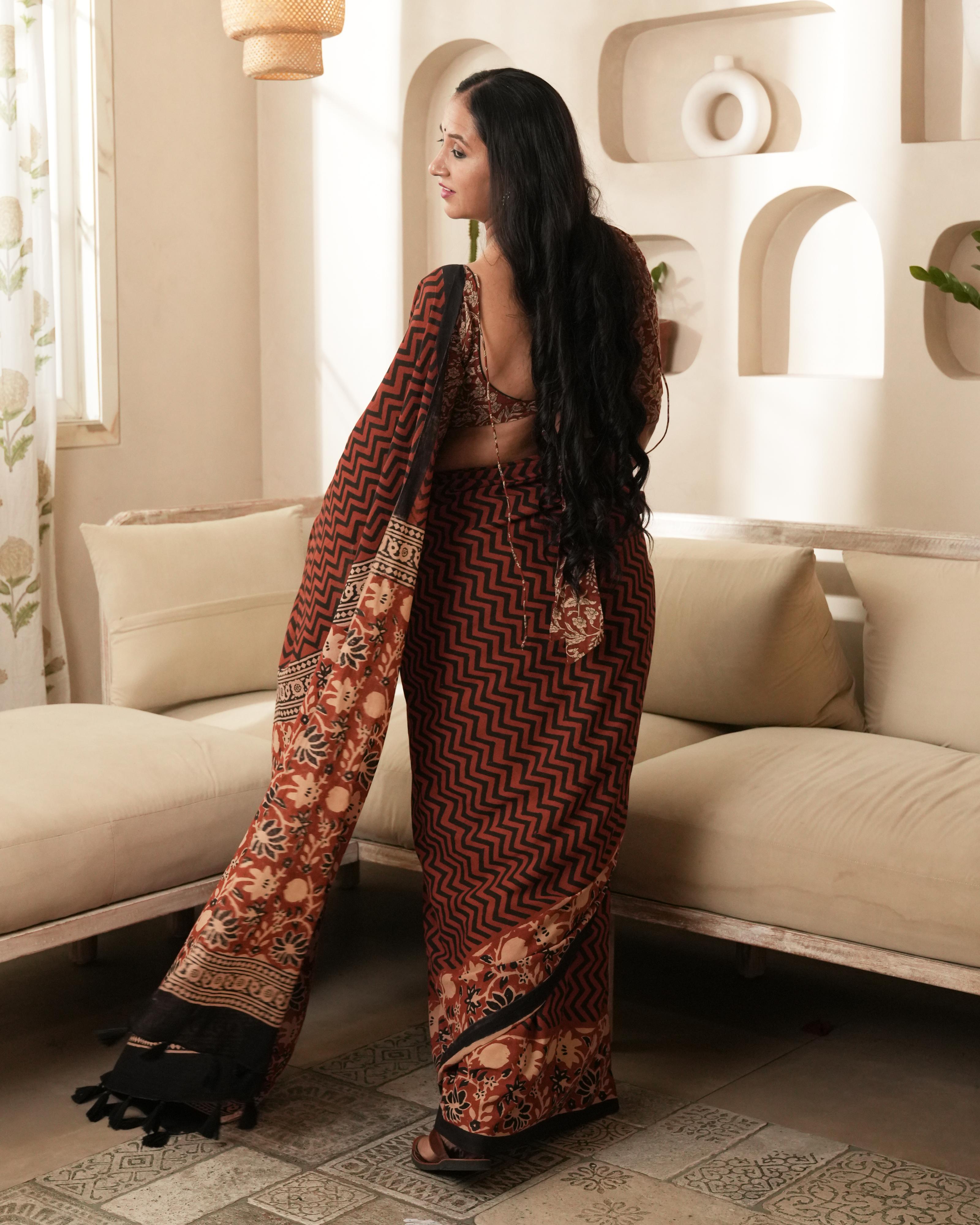 Red Zigzag Bagru Print Mulmul Saree