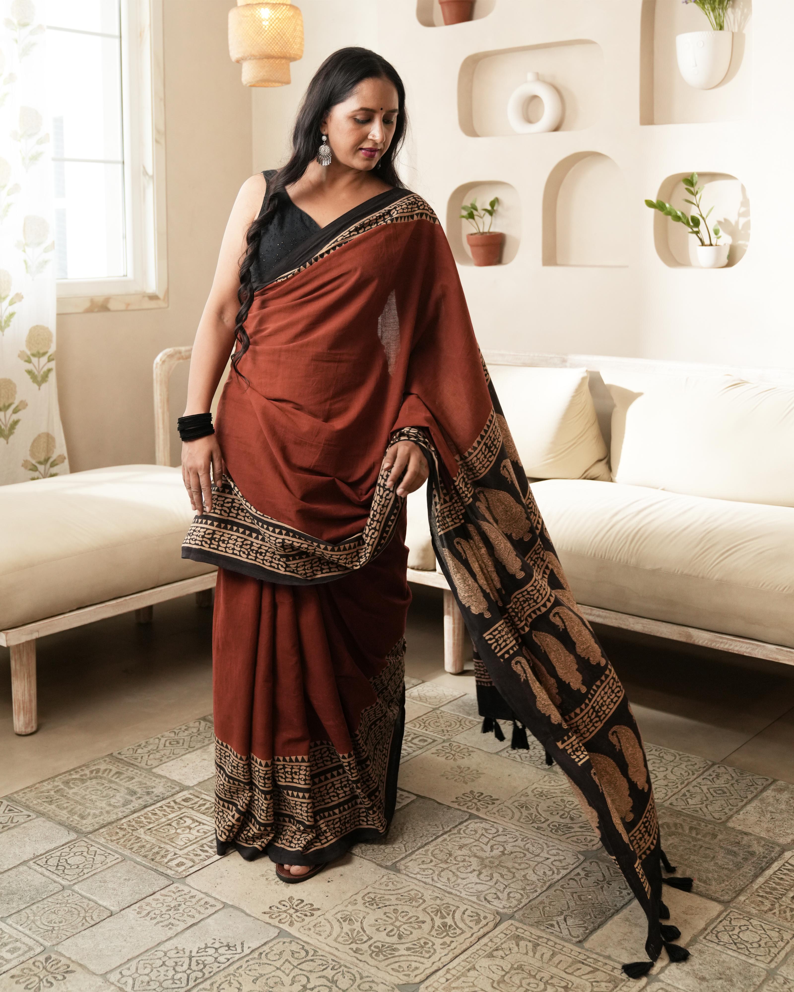 Red Paisley Border Bagru Print Mulmul Saree