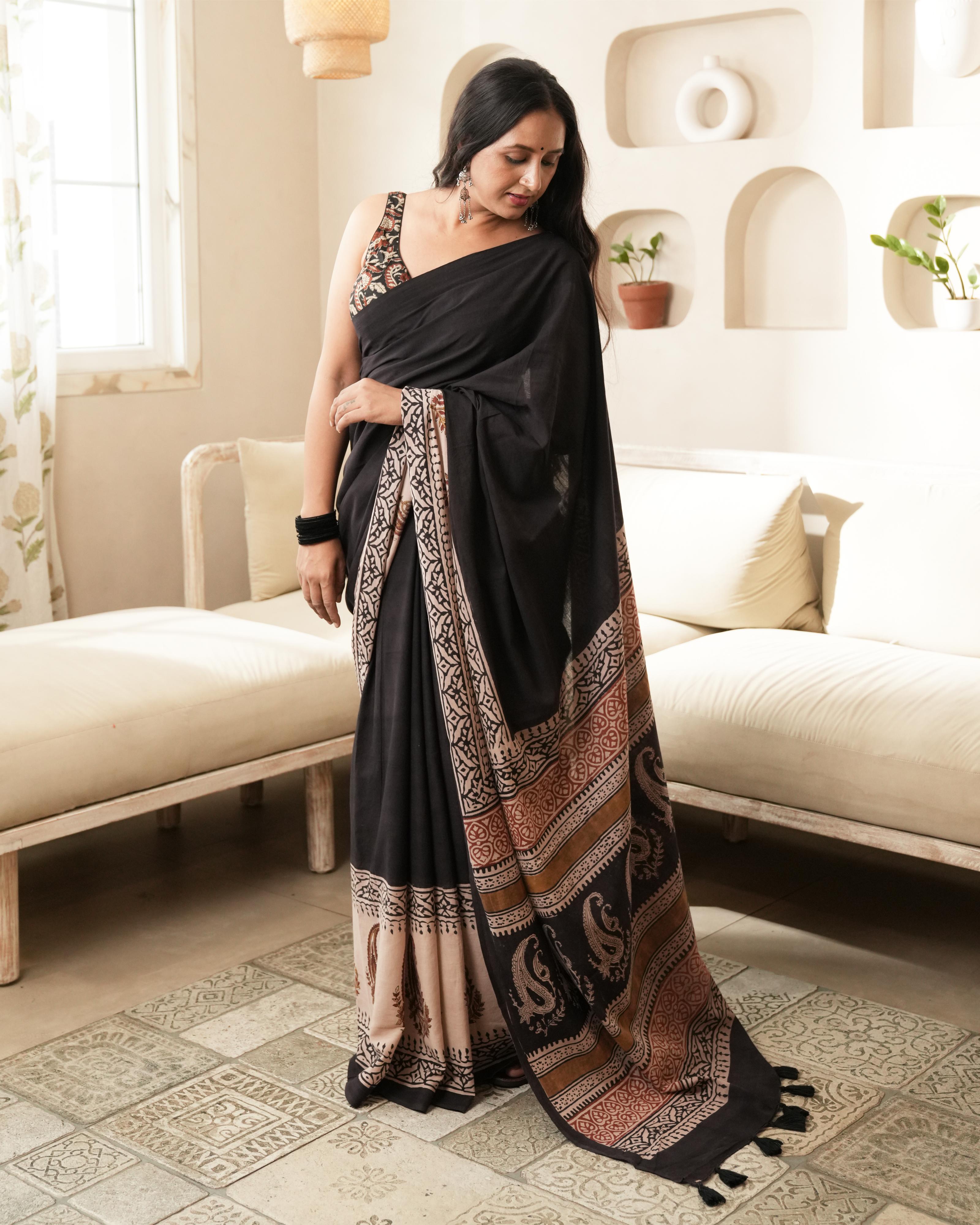 Black Paisley Border Bagru Print Mulmul Saree