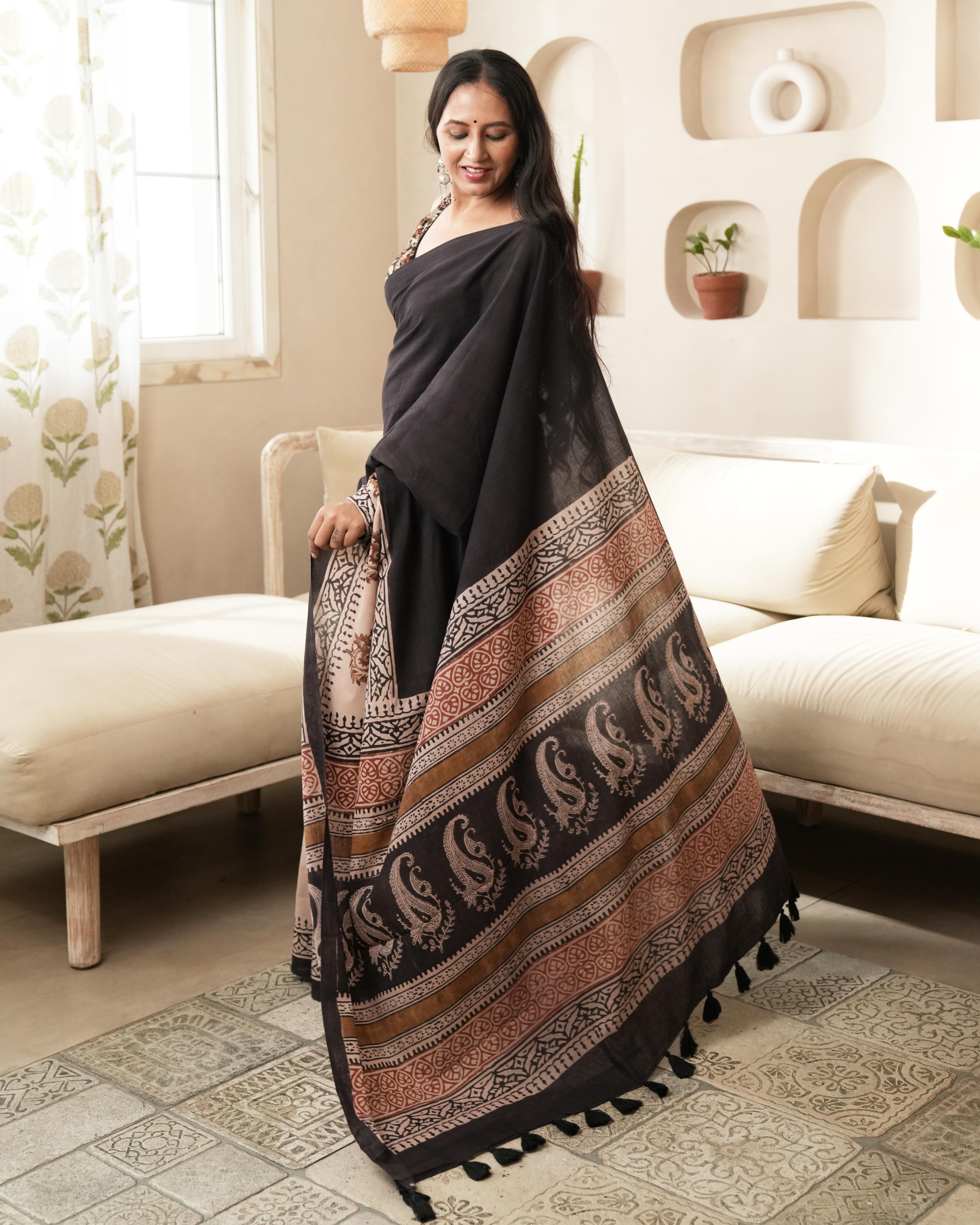Black Paisley Border Bagru Print Mulmul Saree