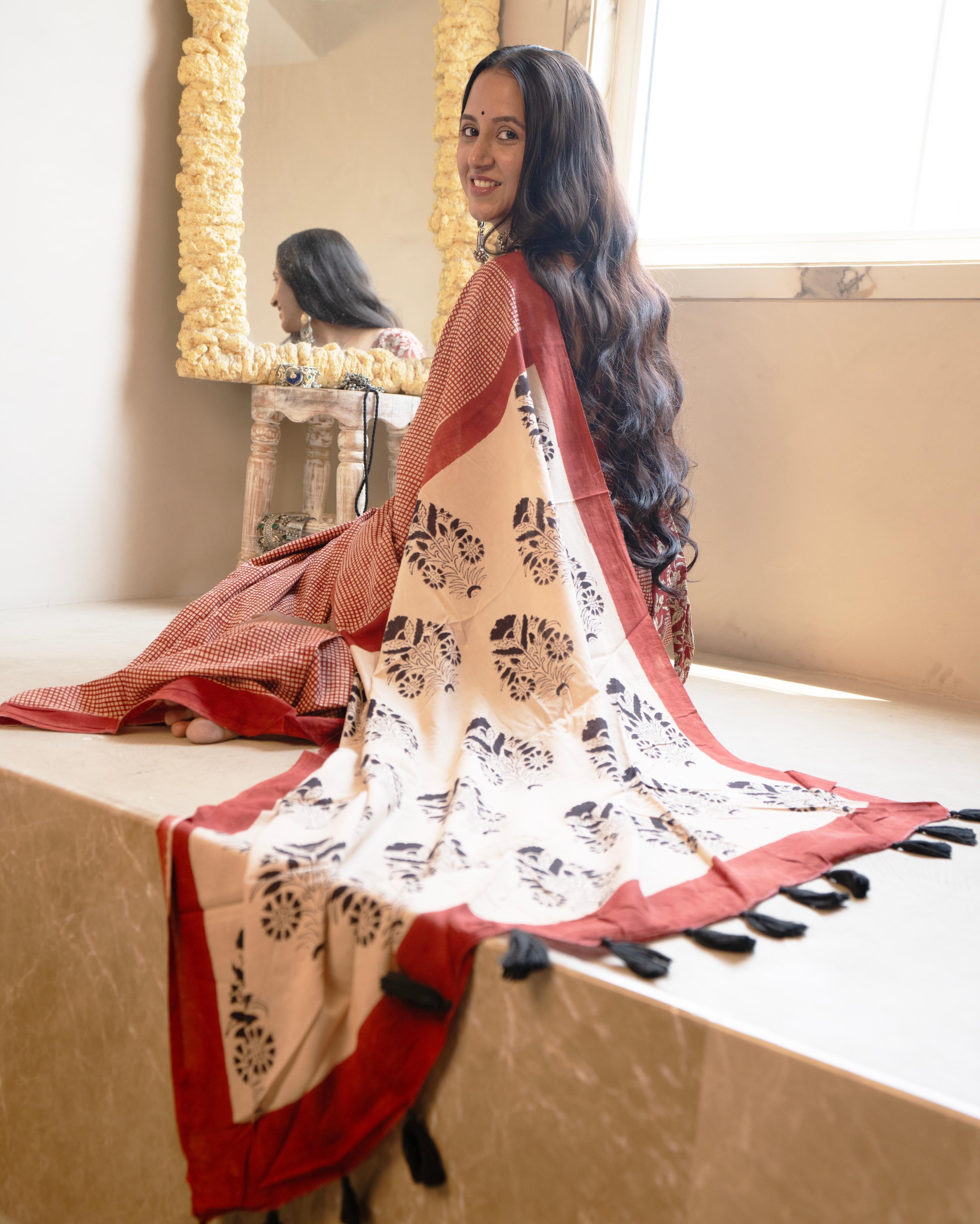 Red Bagru Checks Printed Mul Saree with Tassels