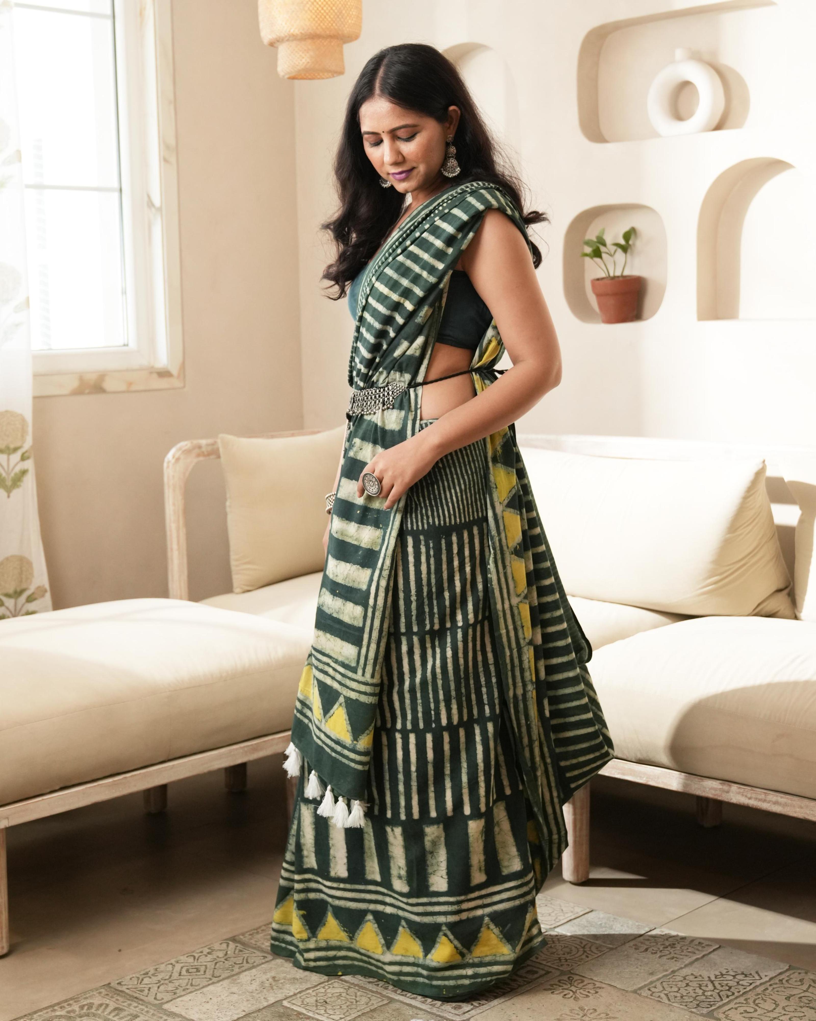 Bottle Green Geometric Dabu Print Mul Saree