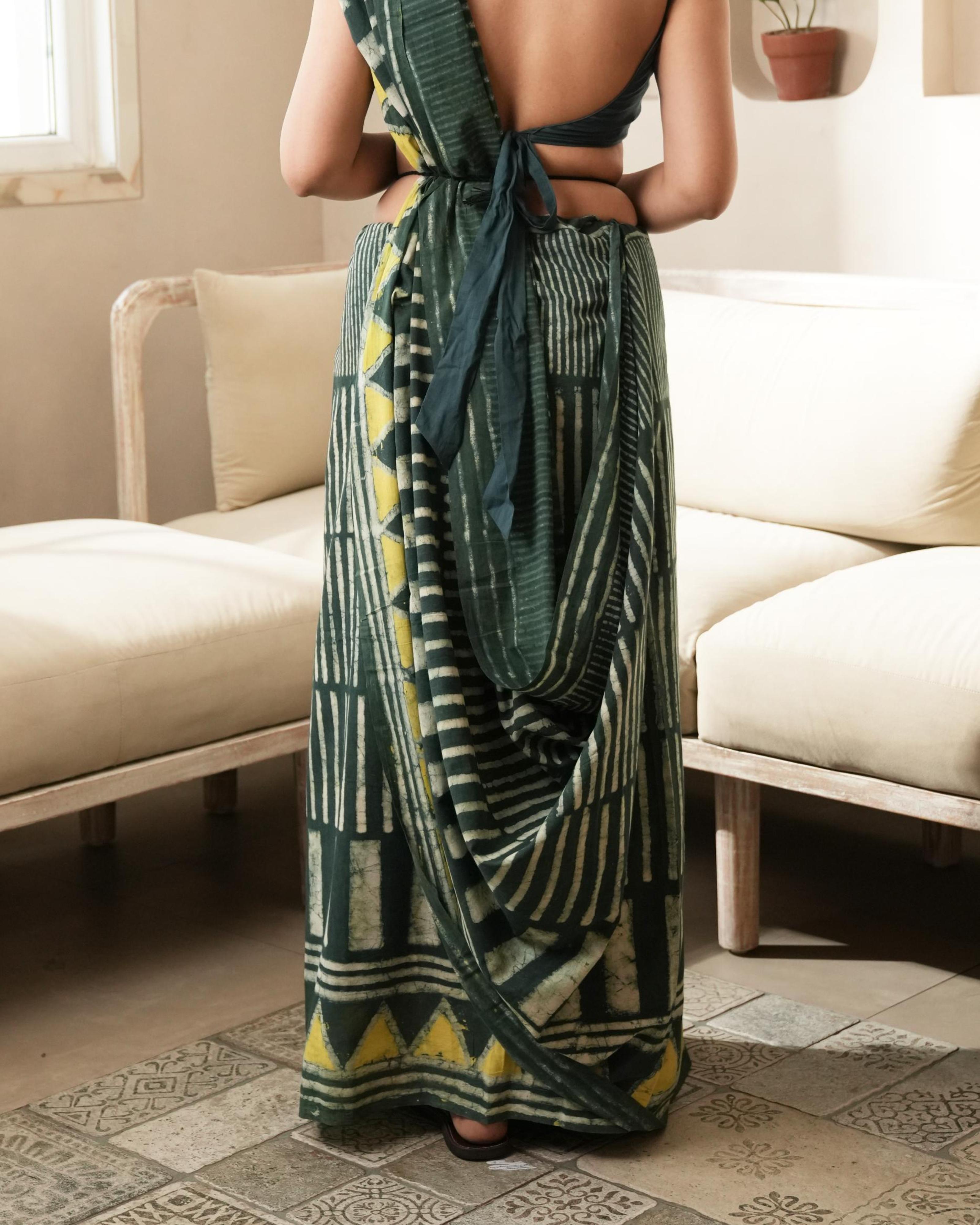 Bottle Green Geometric Dabu Print Mul Saree