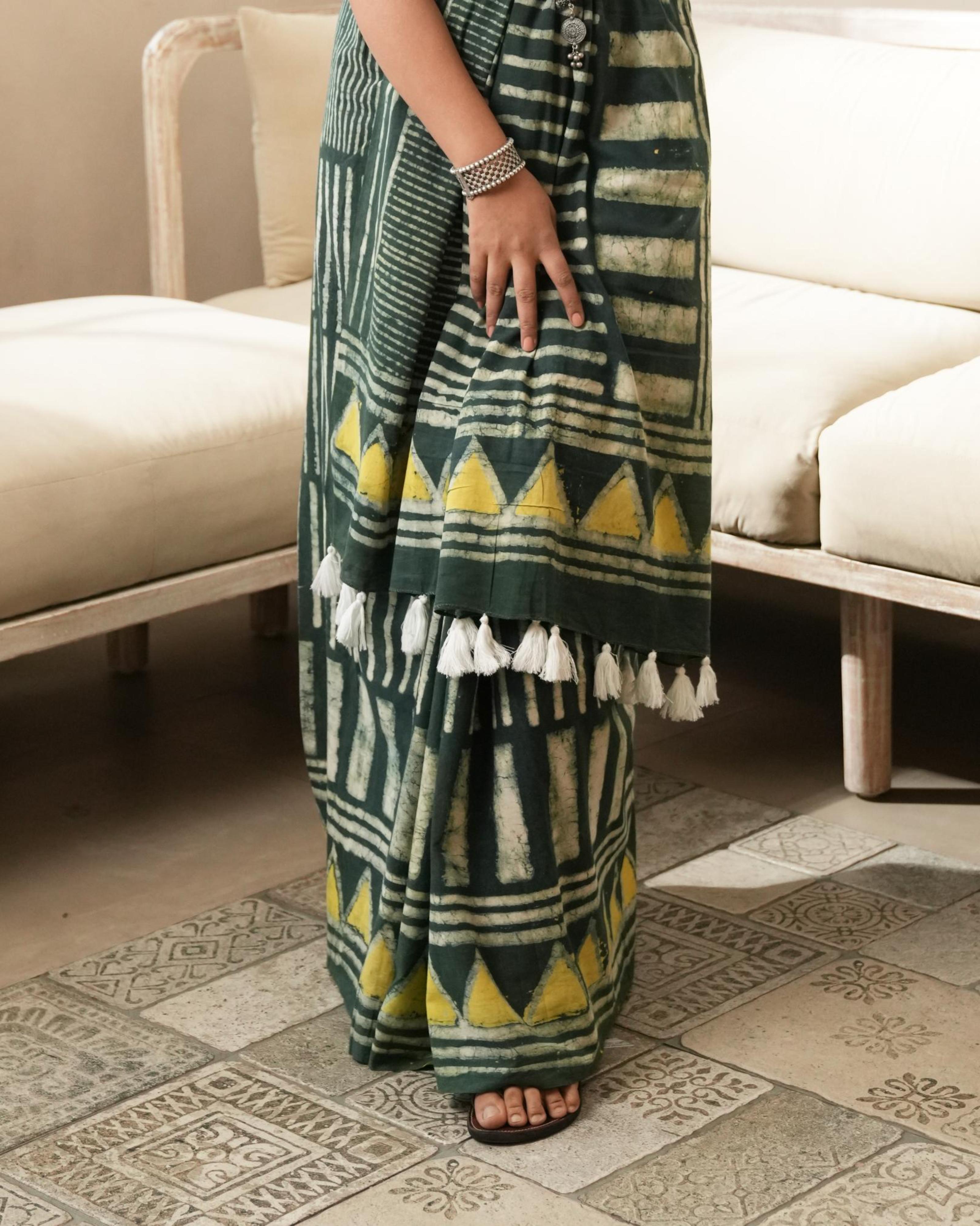 Bottle Green Geometric Dabu Print Mul Saree