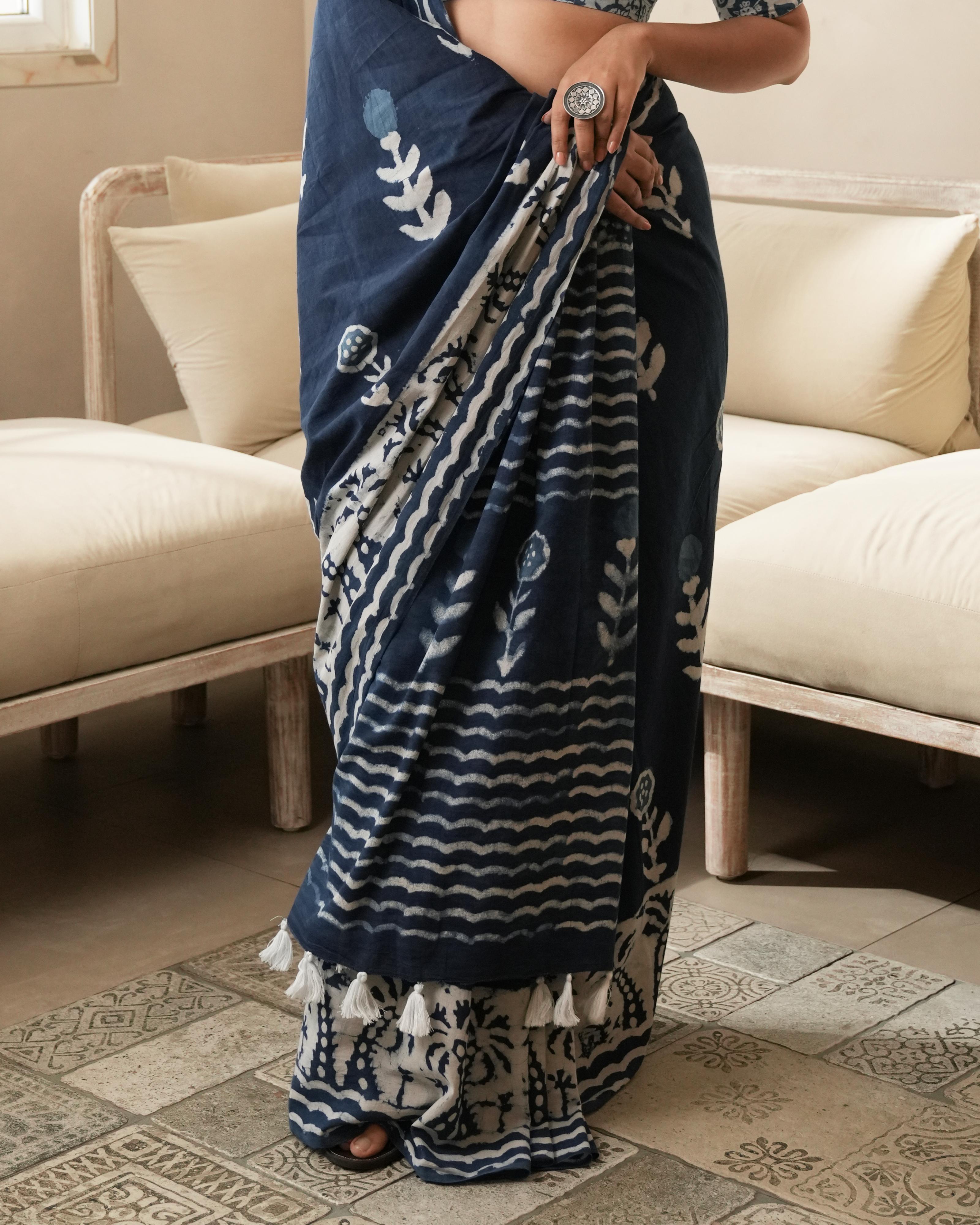 Indigo Parecha Border Dabu Print Mul Saree
