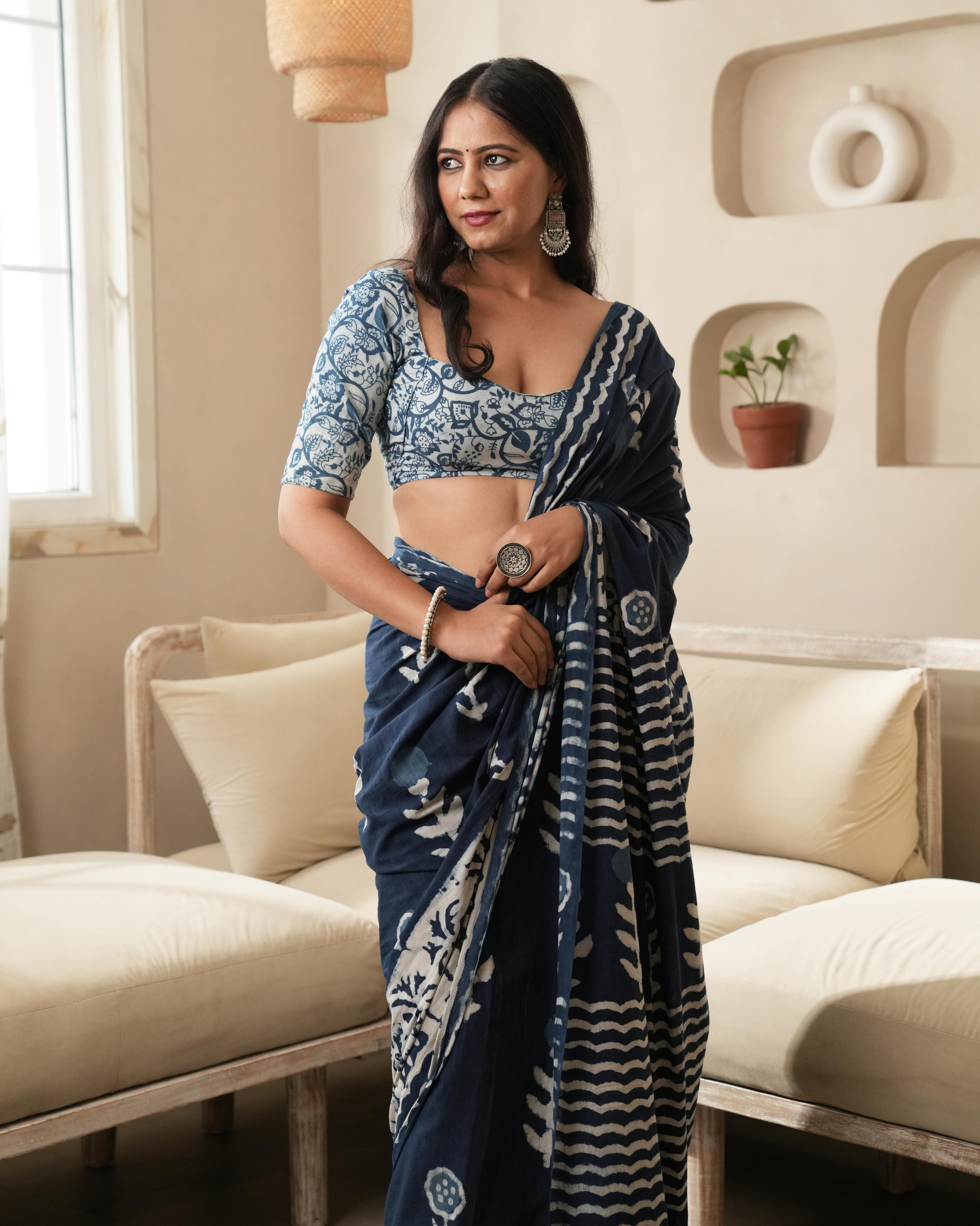 Indigo Parecha Border Dabu Print Mul Saree