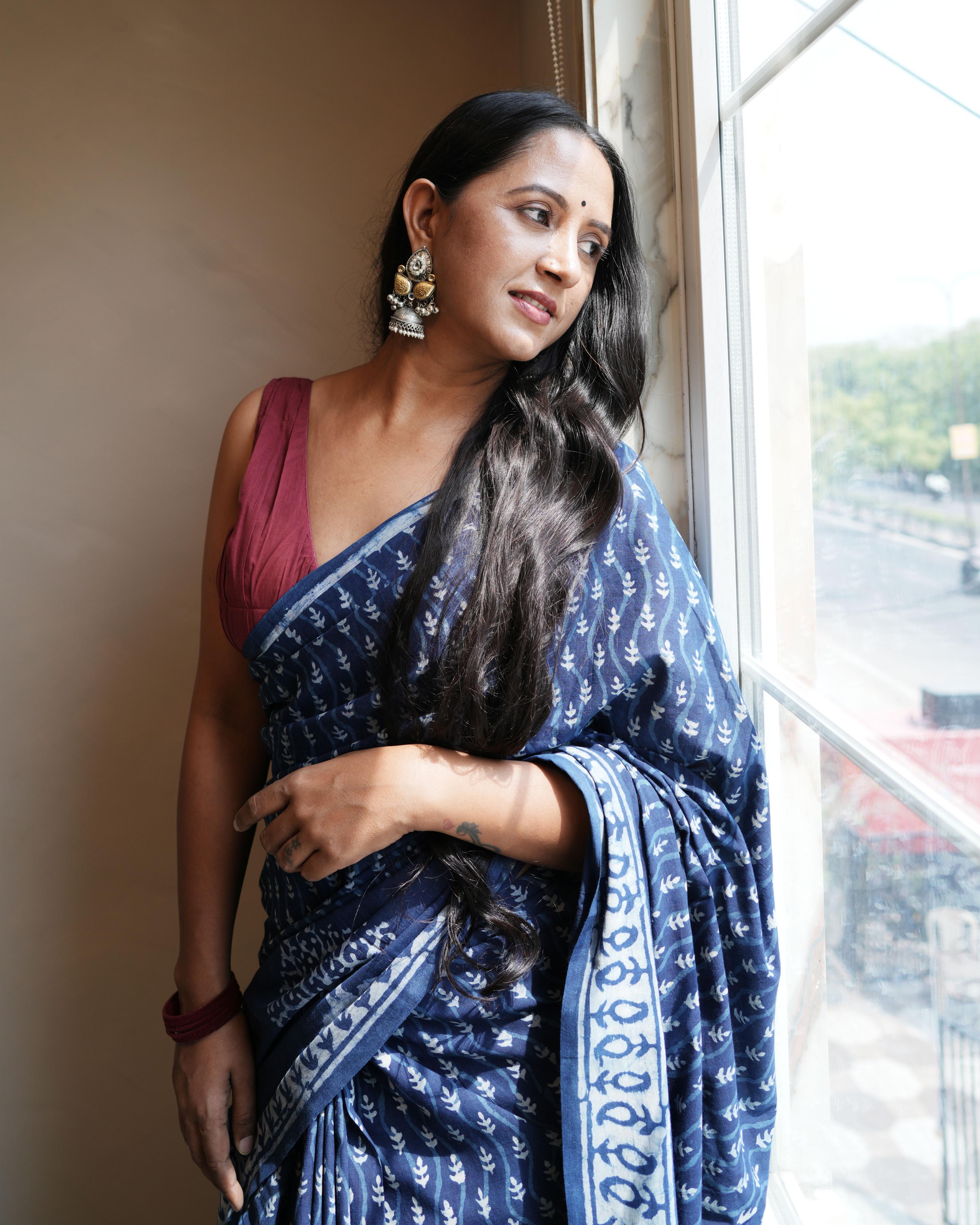 Indigo Butti Dabu Print Mul Saree with Tassels