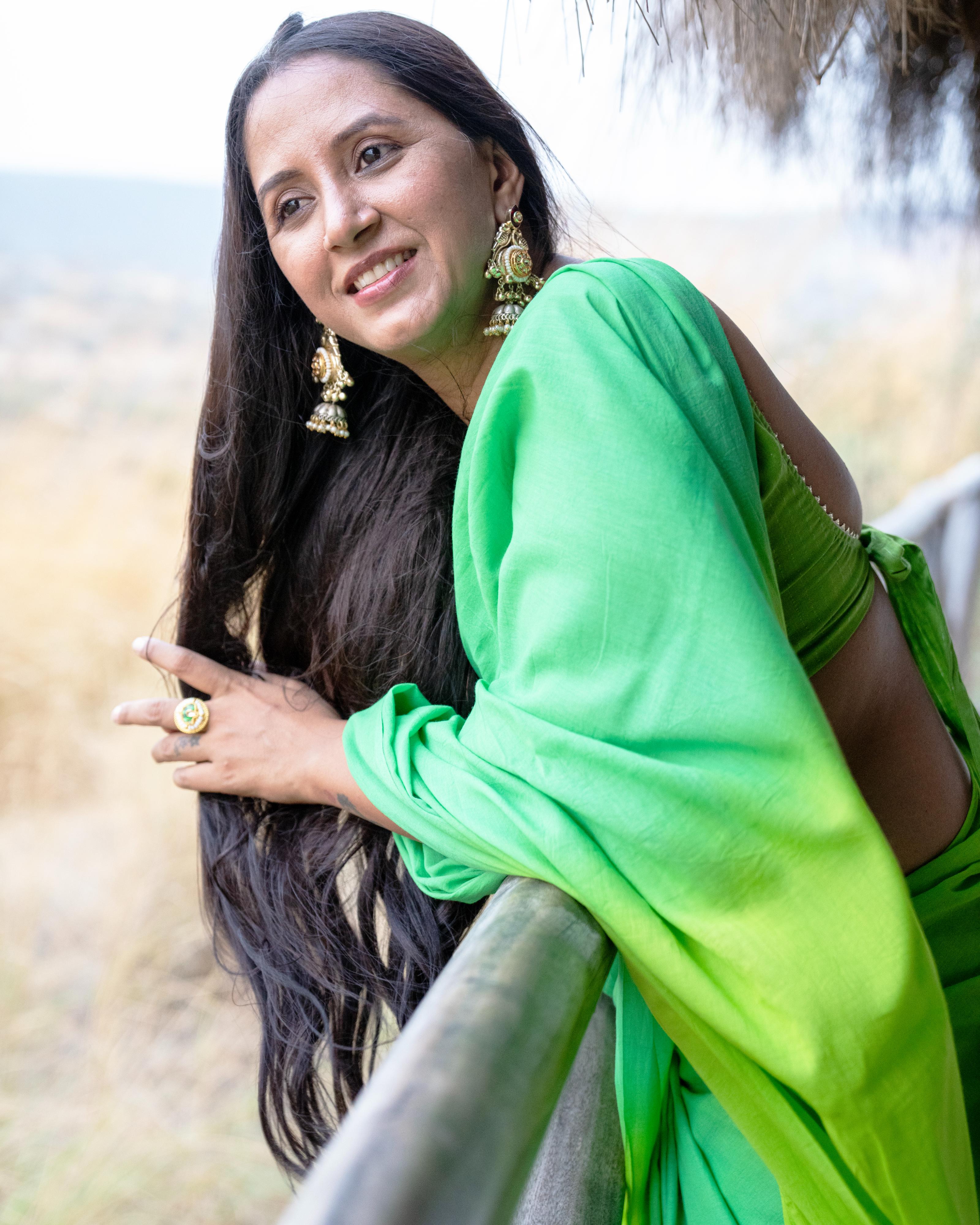Green Tie-Dye Shaded Mul Saree with Tassels