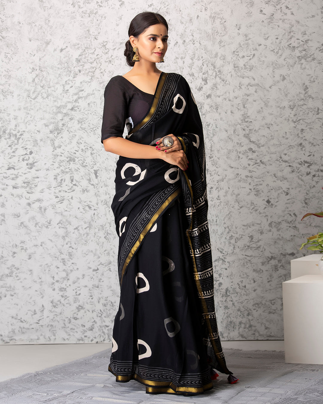 Circular Grey Handblock Black Mulmul Saree