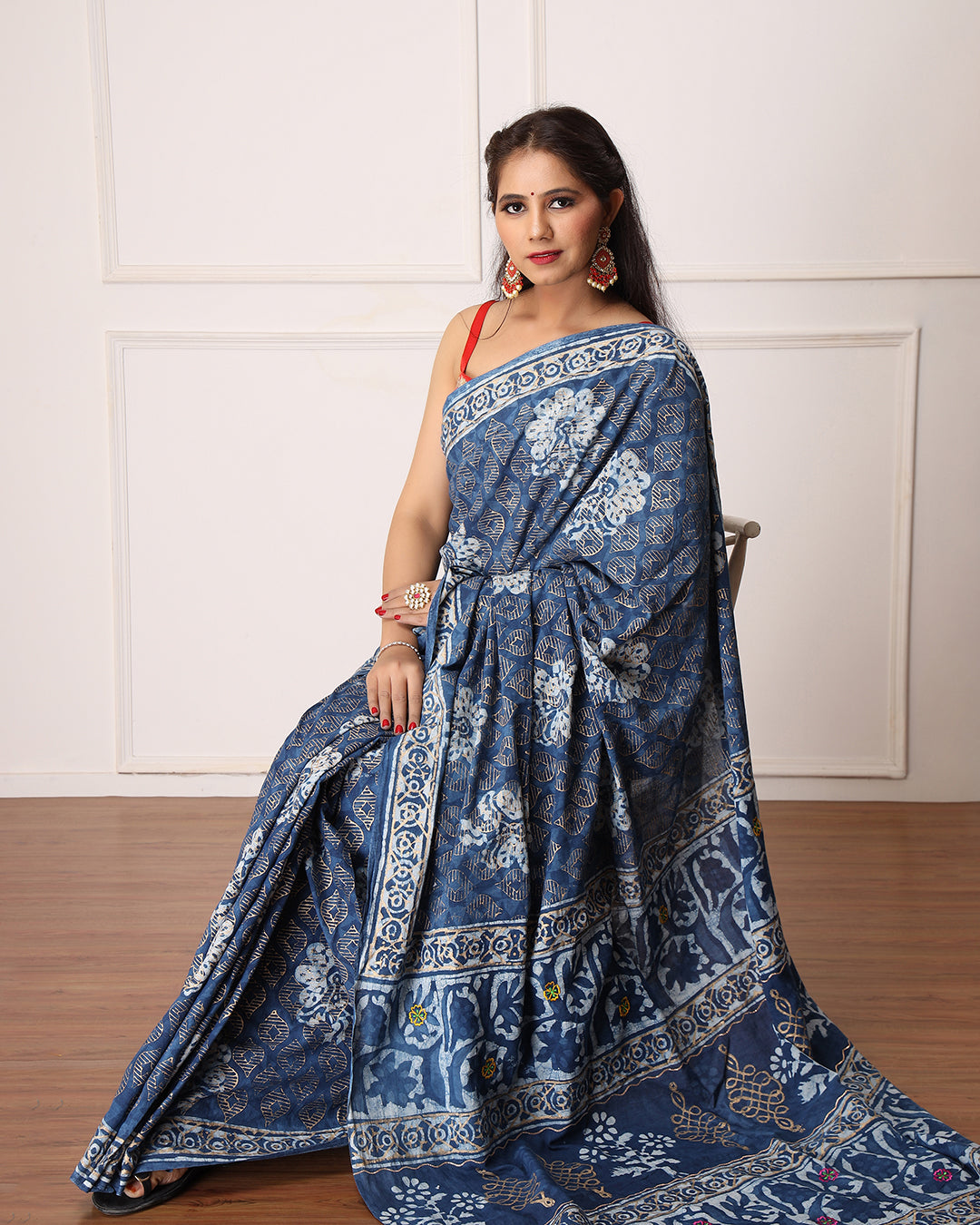 Indigo Ethnic Motif Dabu Print Saree