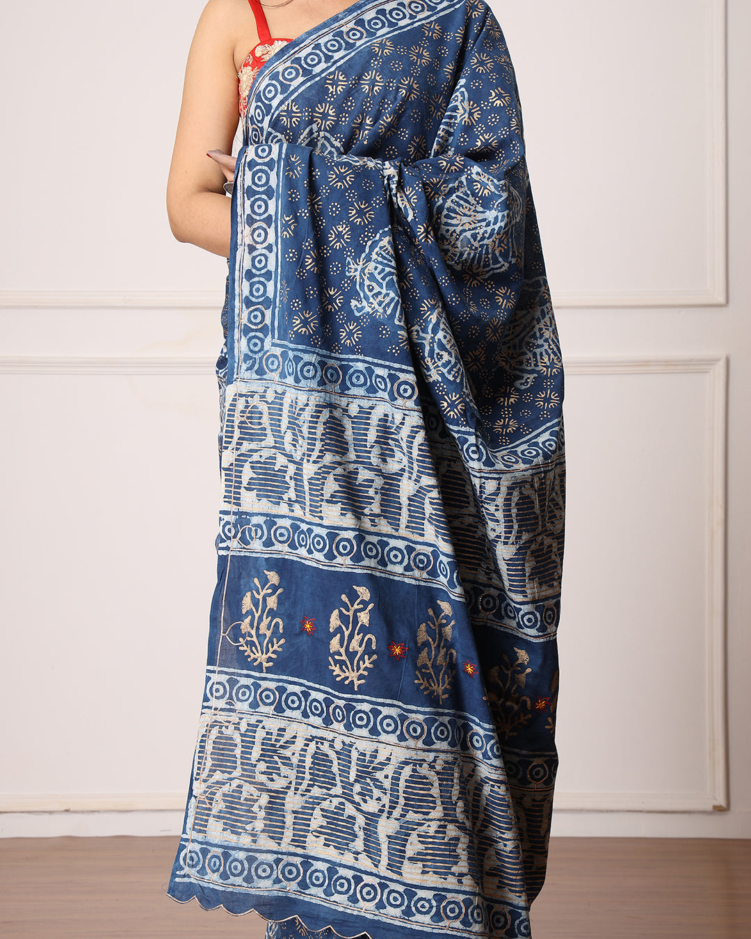 Indigo Ethnic Figure Dabu Print Saree