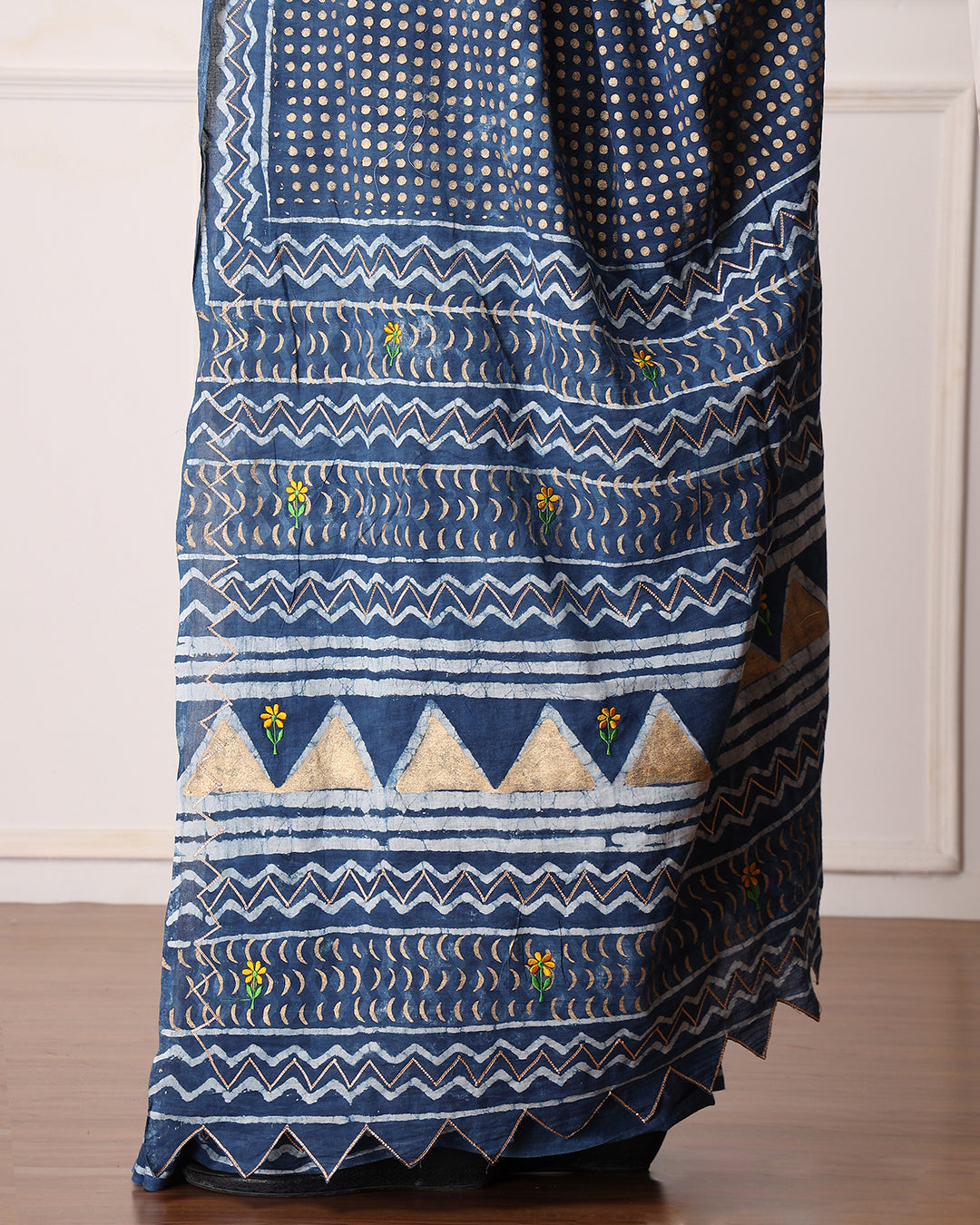 Polka Dots Dabu Print Indigo Saree
