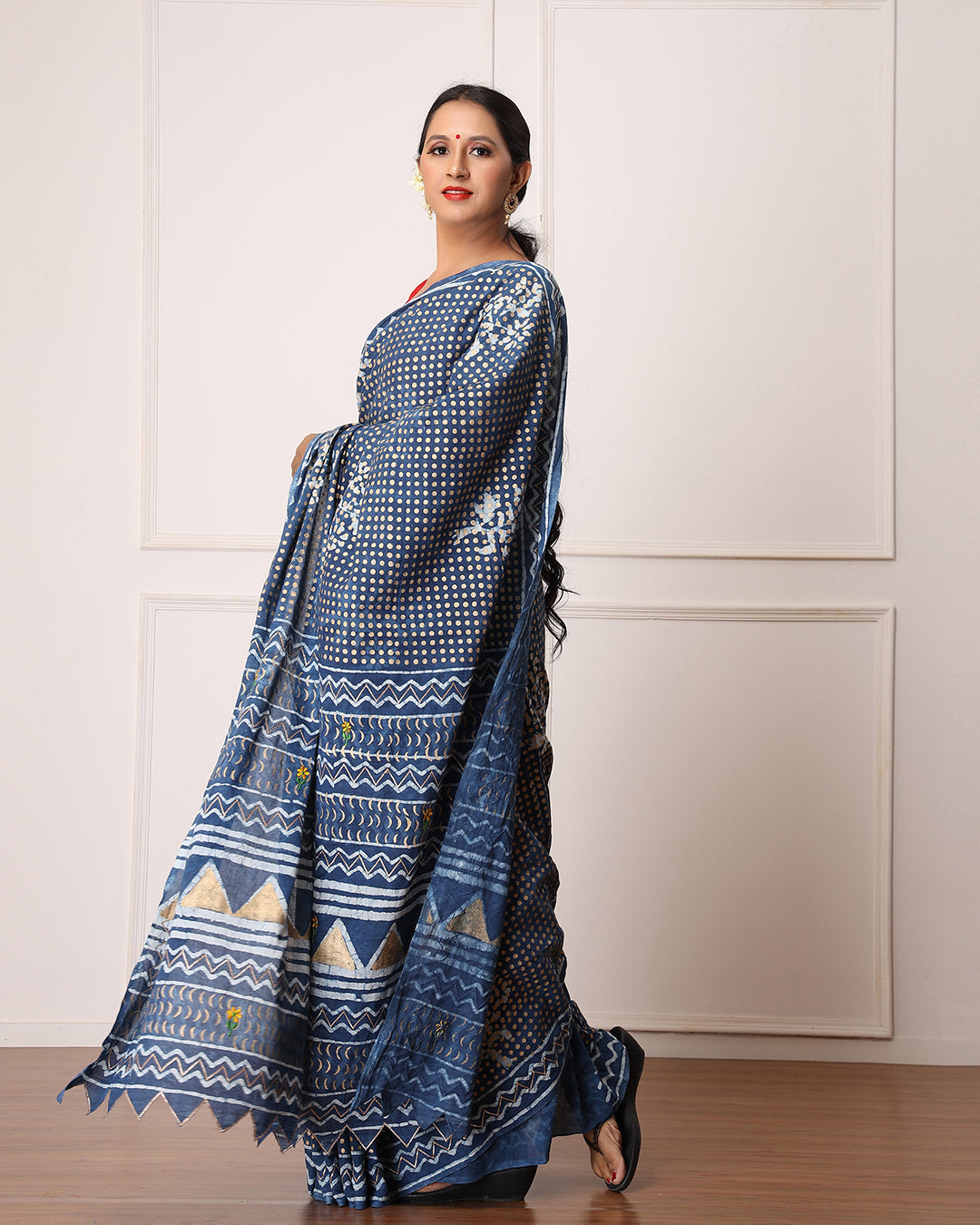 Polka Dots Dabu Print Indigo Saree