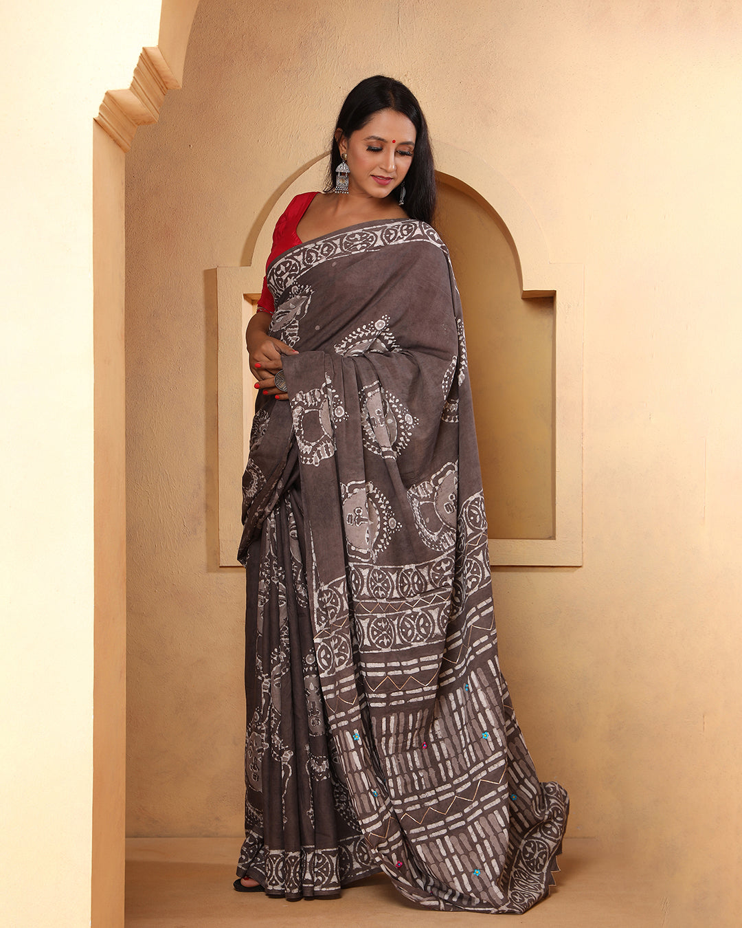 Tribal Dabu Print Tint Grey Mulmul Saree