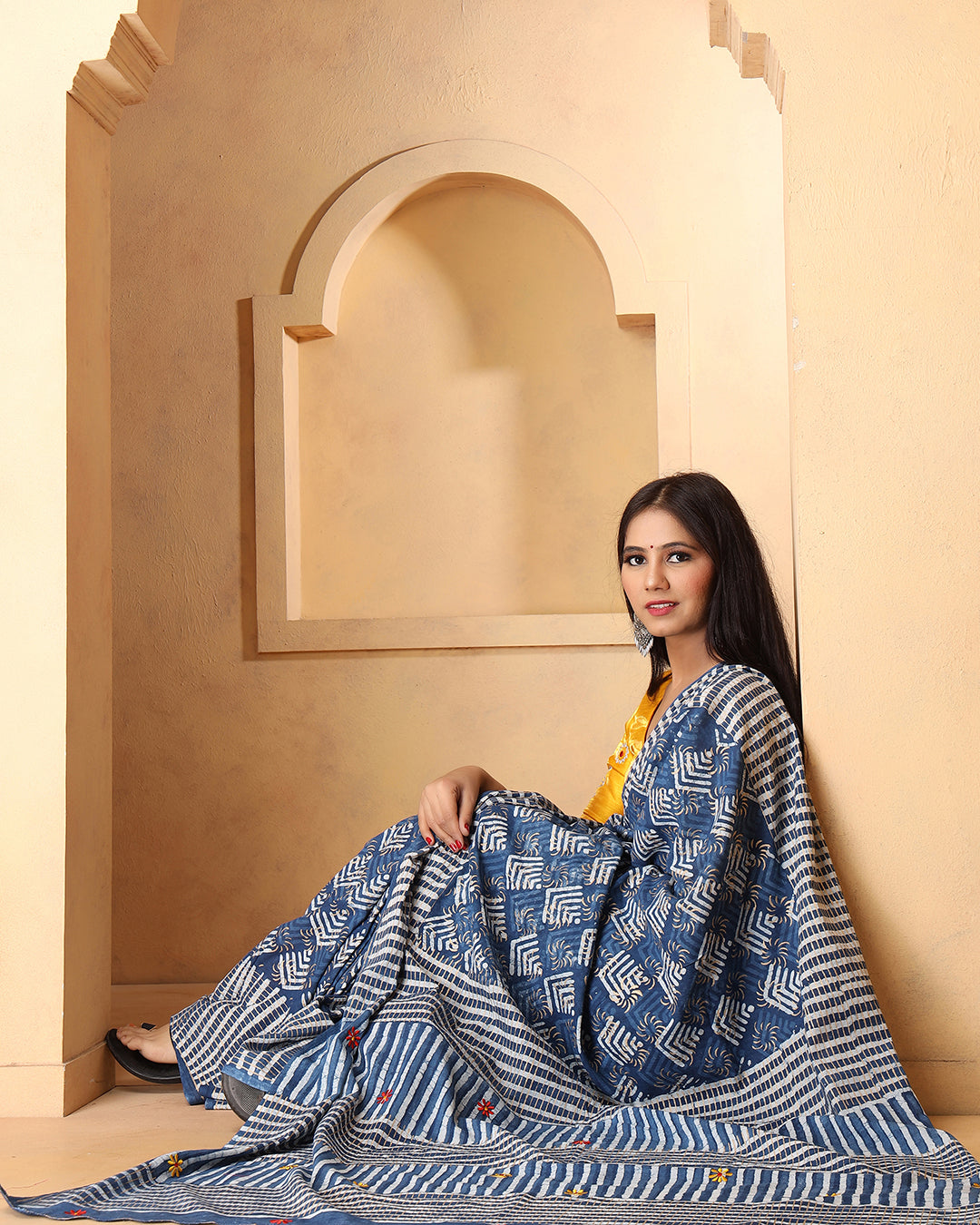 Abstract White and Indigo Dabu Print Cotton Saree