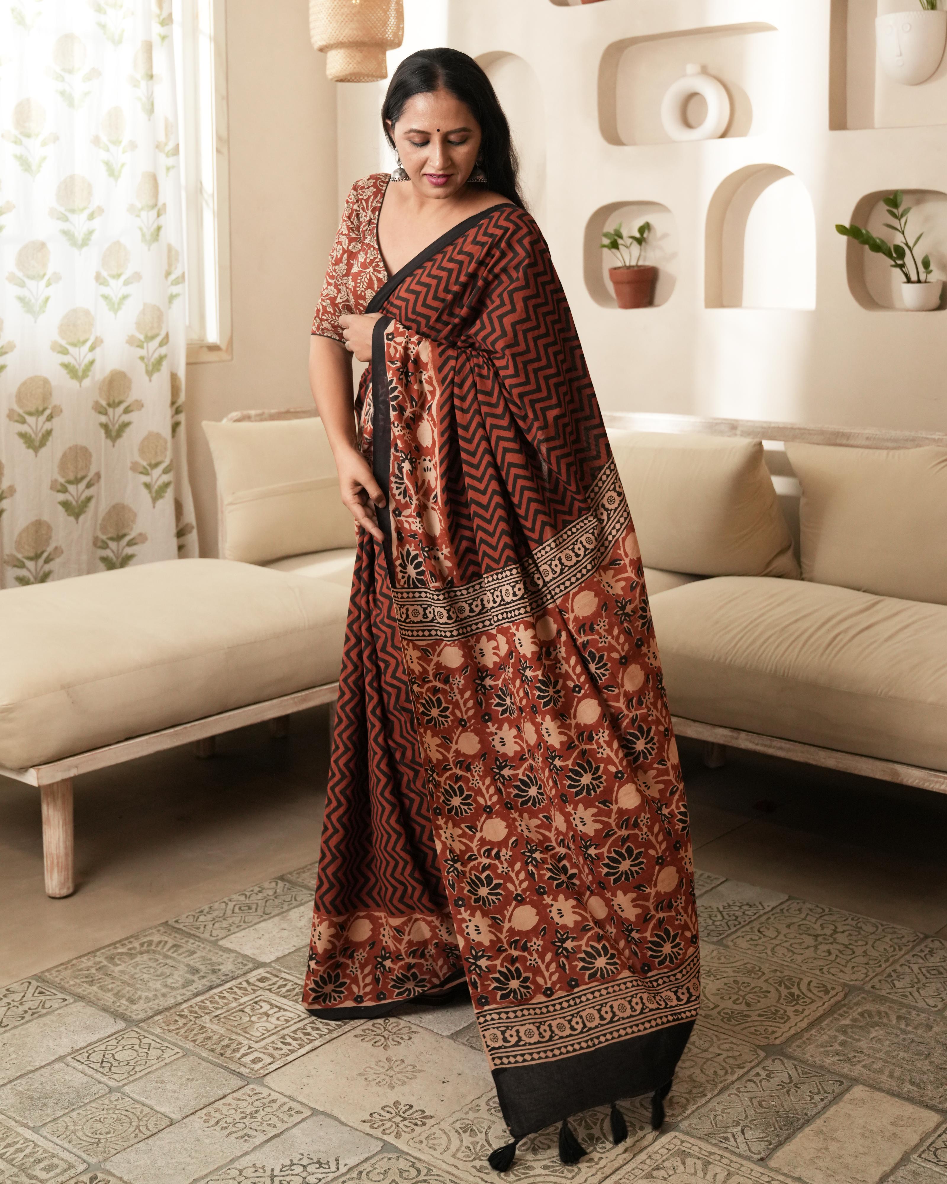Red Zigzag Bagru Print Mulmul Saree