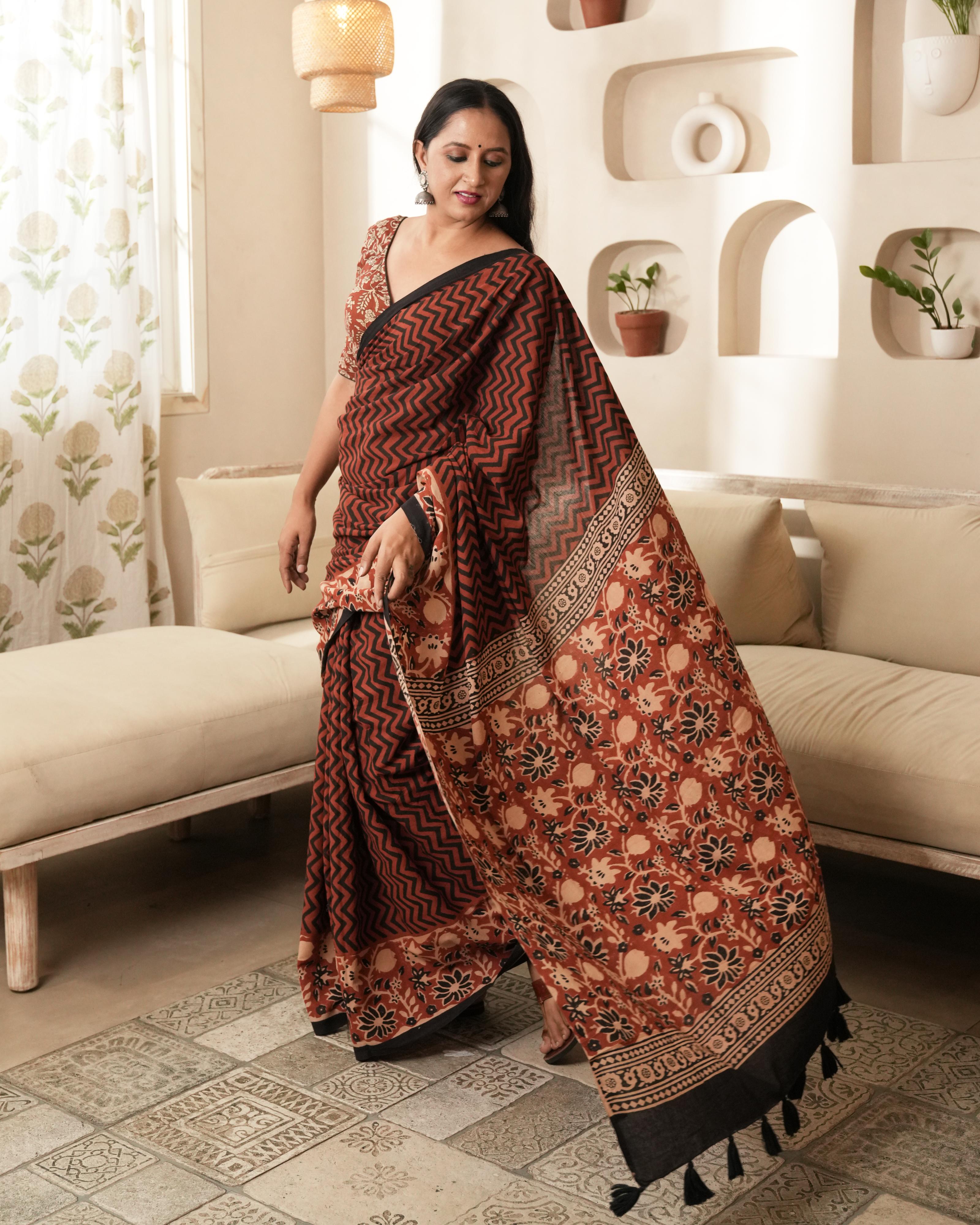 Red Zigzag Bagru Print Mulmul Saree