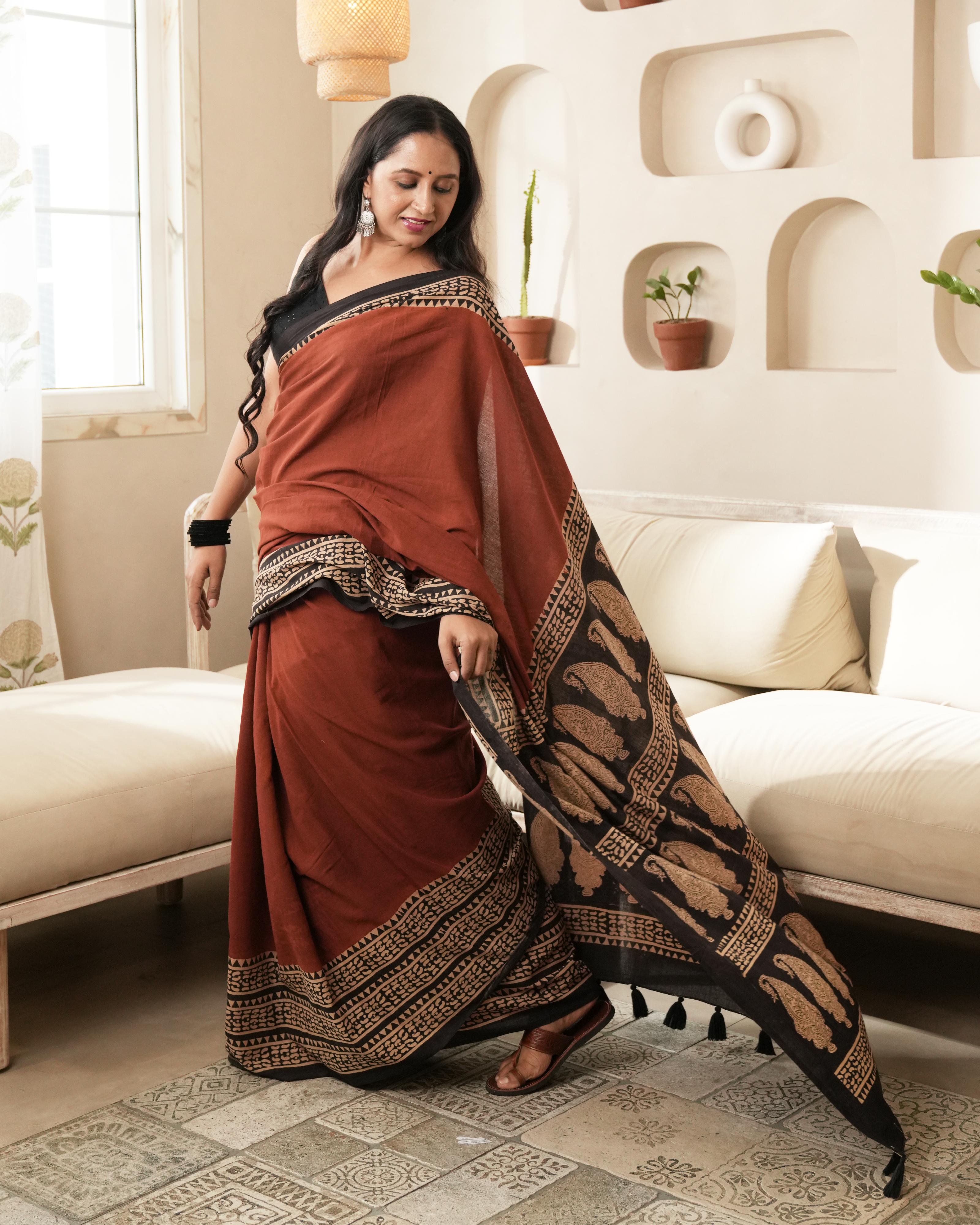 Red Paisley Border Bagru Print Mulmul Saree