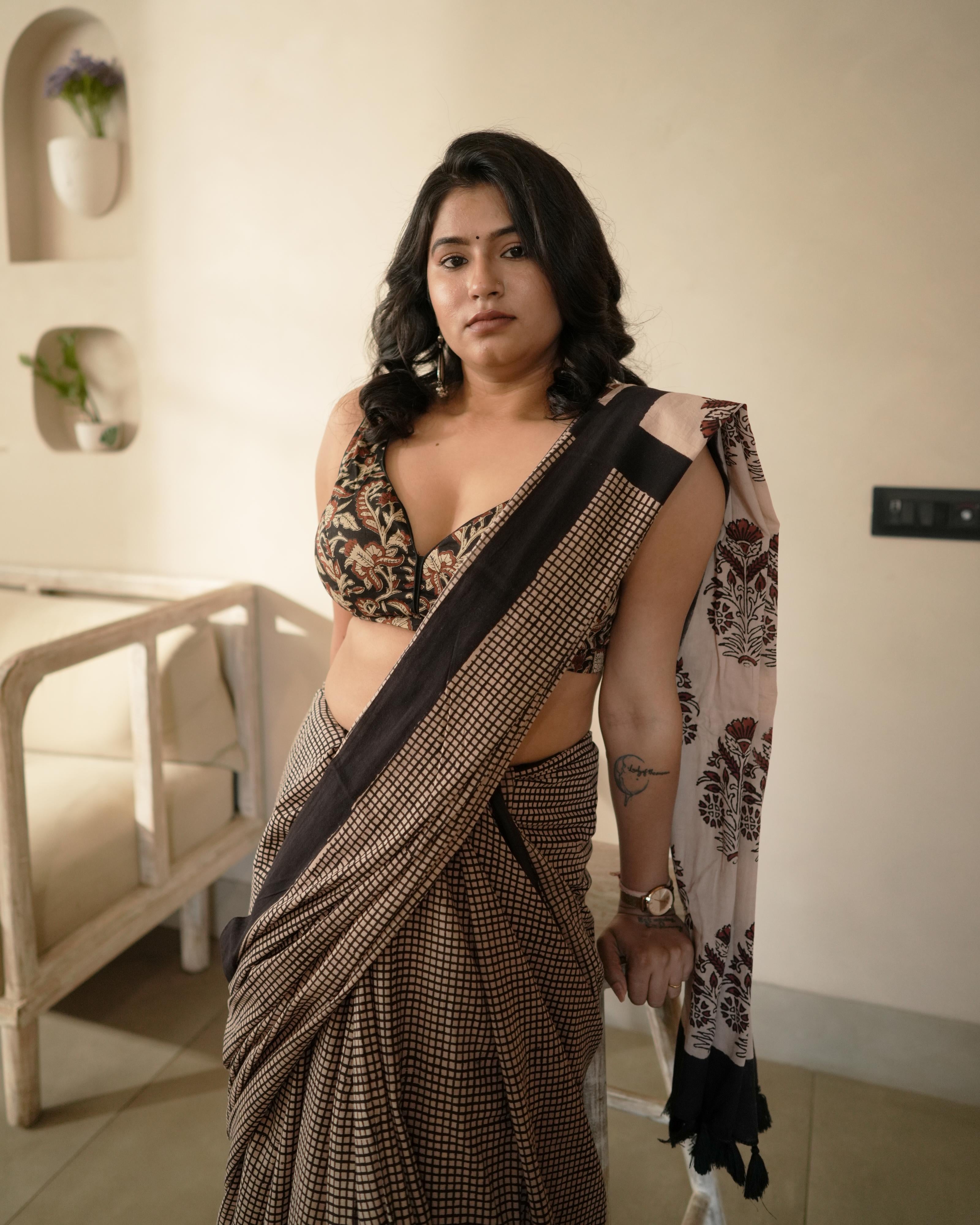 Black Bagru Checks Printed Mul Saree with Tassels
