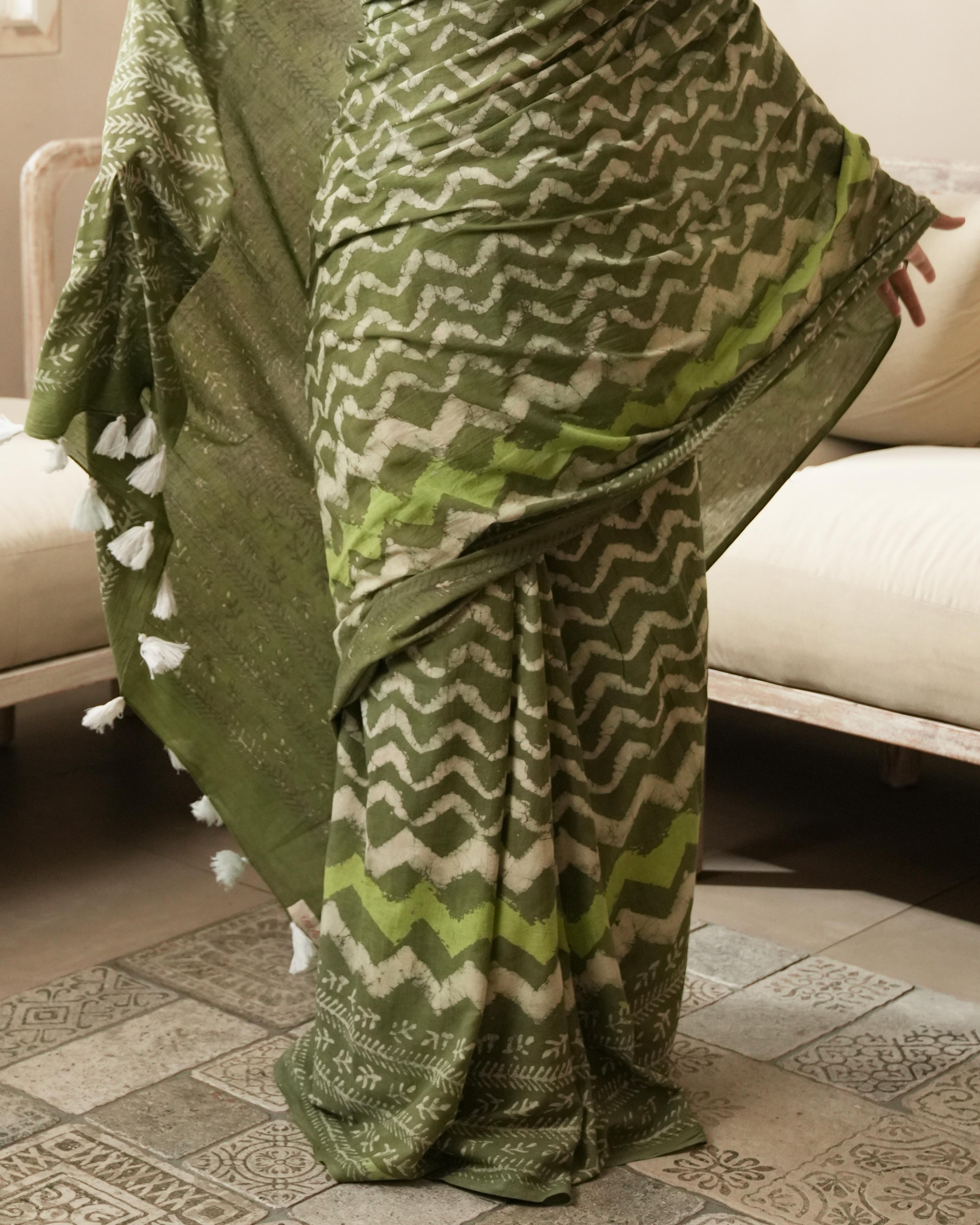 Rustic Green Dabu Wave Print Mul Saree