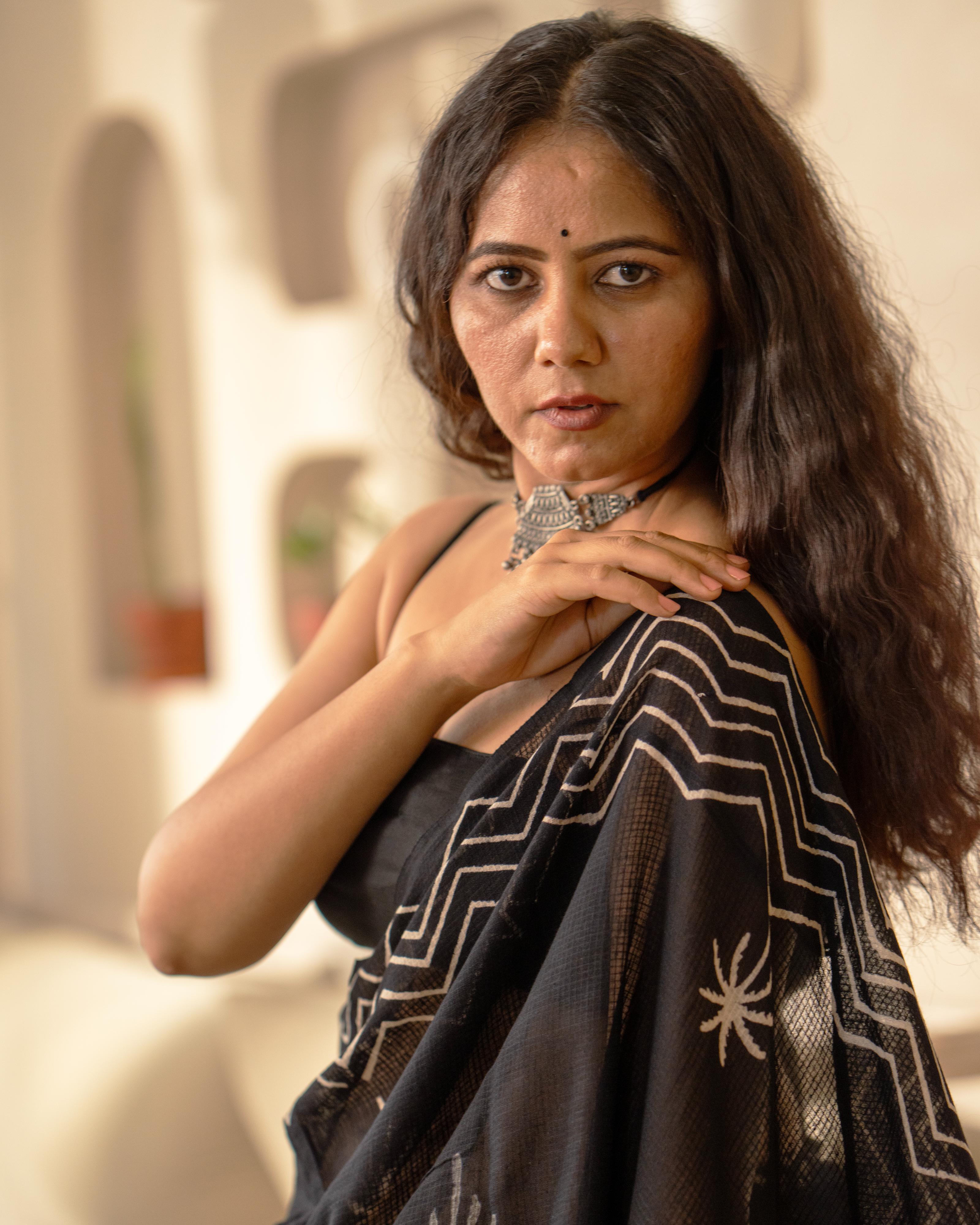 Zigzag Block Print Moonga Cotton Saree with Tassels