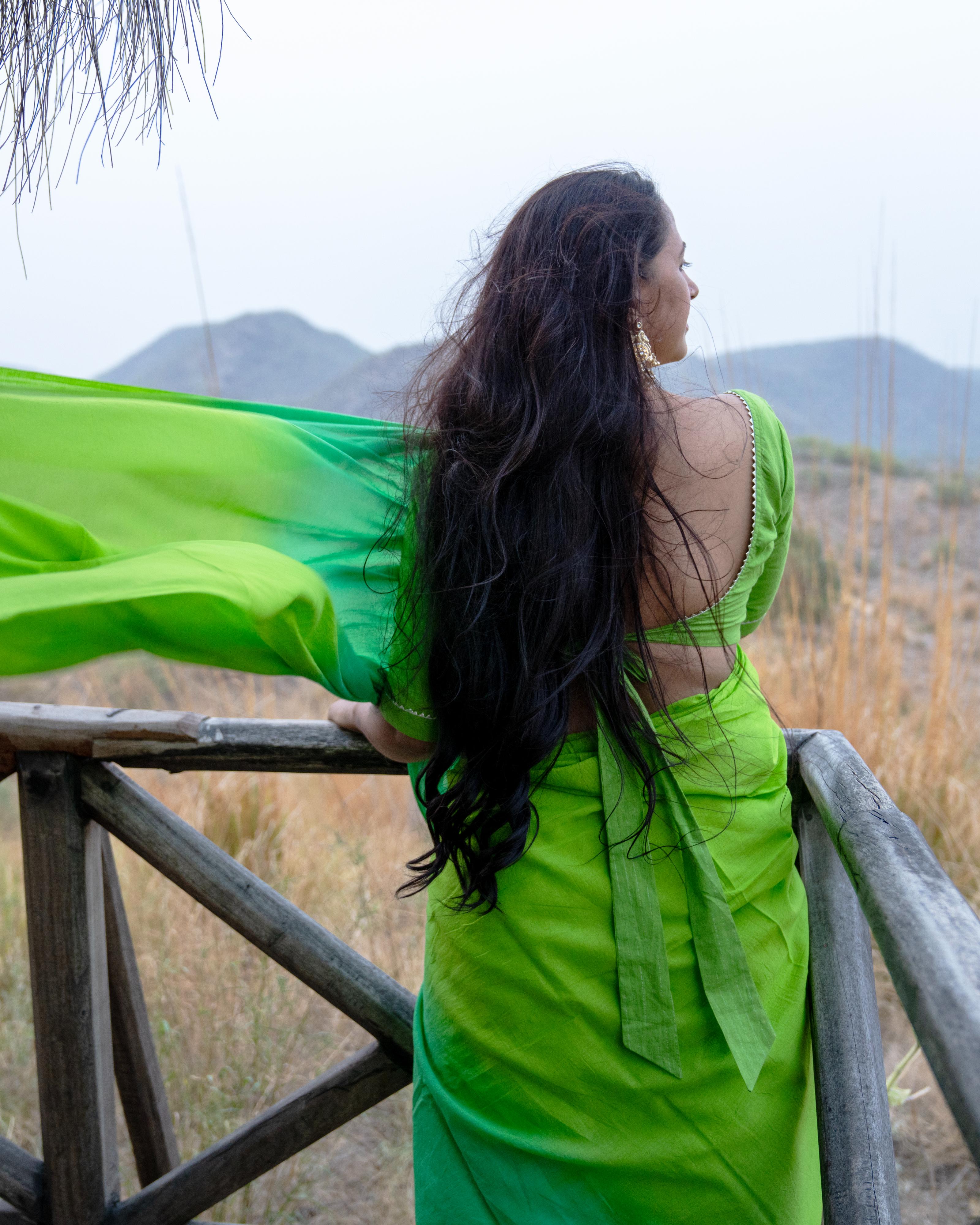 Green Tie-Dye Shaded Mul Saree with Tassels