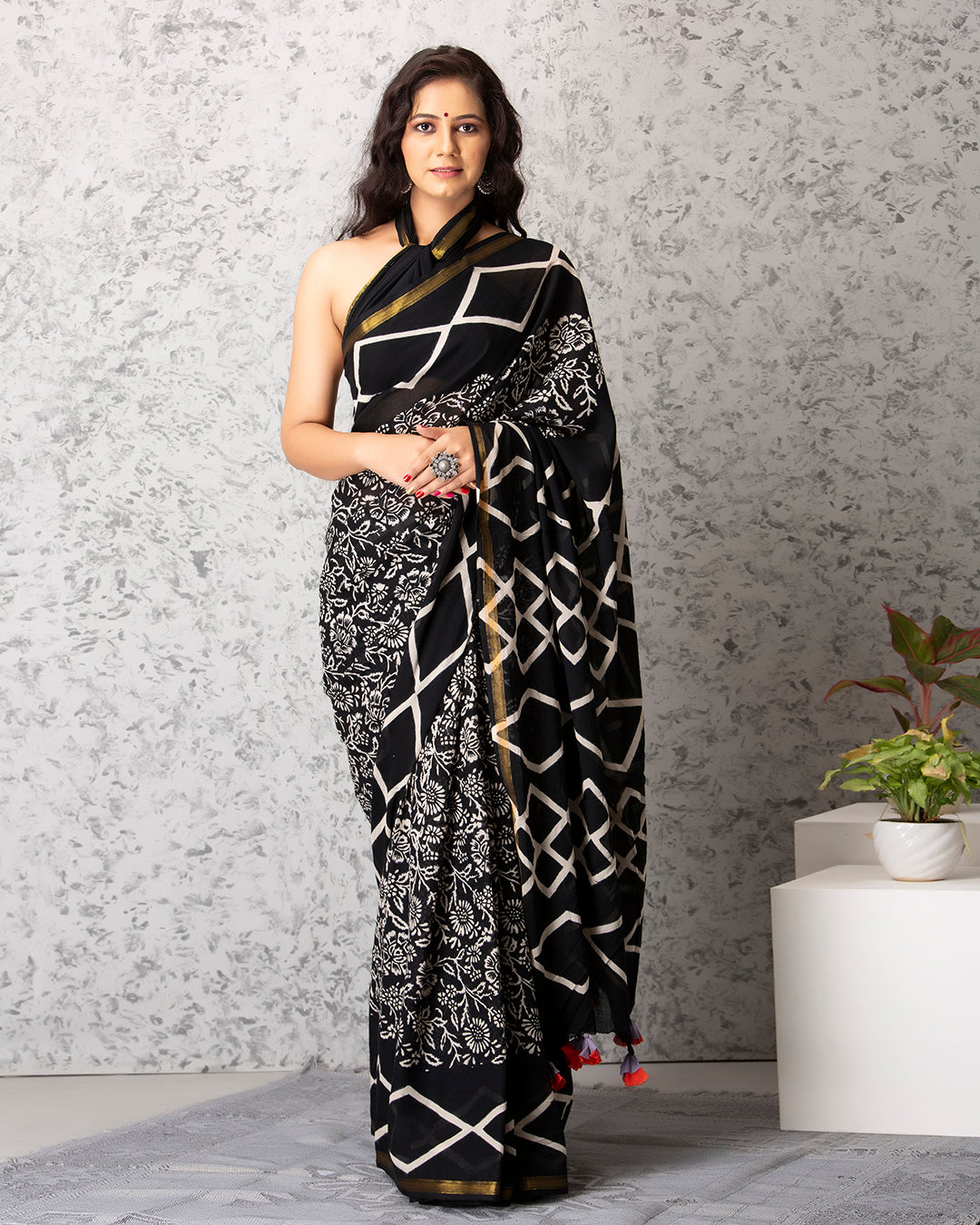 Zigzag Floral Handblock Print Black Mulmul Saree
